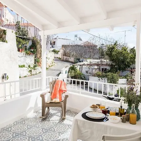 Little Mimosa * Chania (Crete)